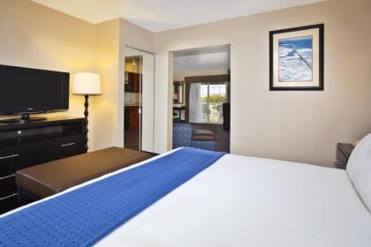 Holiday Inn Express Mackinaw City an IHG Hotel - image 10