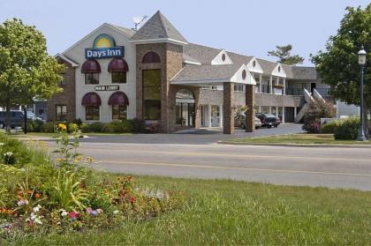 Days Inn Mackinaw City