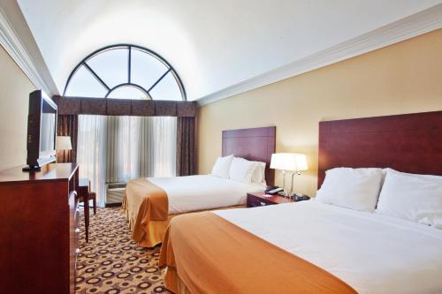 Holiday Inn Express Hotel & Suites Macon-West an IHG Hotel - image 4