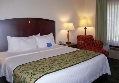Fairfield Inn & Suites Macon - image 4