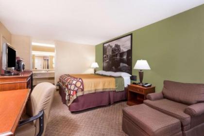 Super 8 by Wyndham Macon West - image 2