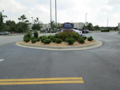 Hampton Inn & Suites Macon I-75 North - image 2