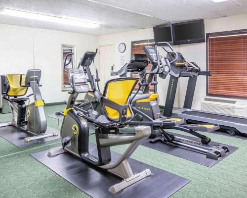 Quality Inn Macon - image 2