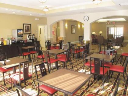 La Quinta by Wyndham Macon West - image 1
