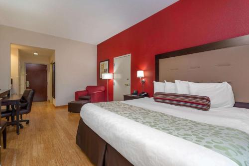 Wingate by Wyndham Macon - image 2