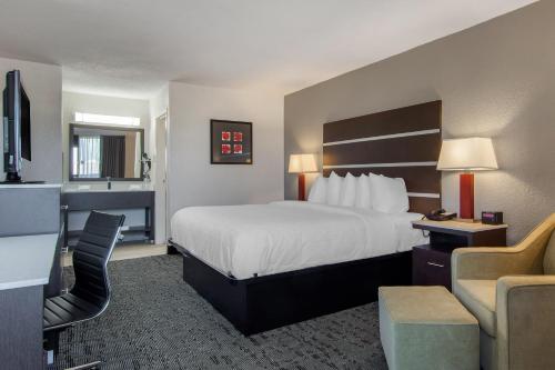 Clarion Inn Macon - main image