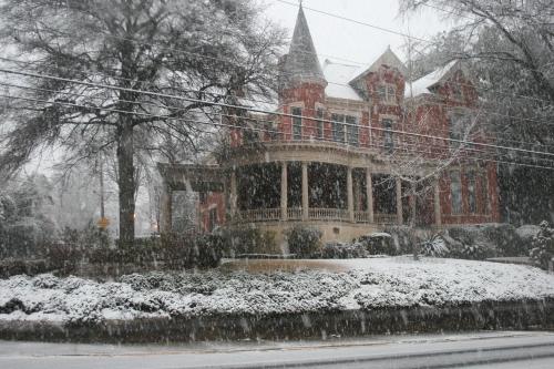 Burke Mansion - main image