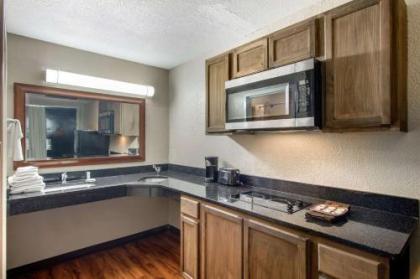 Suburban Extended Stay Hotel - image 3