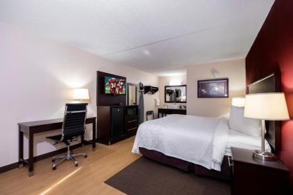 Red Roof Inn PLUS+ Huntsville – Madison - image 11