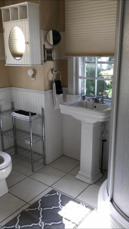Scranton Seahorse Inn - image 13