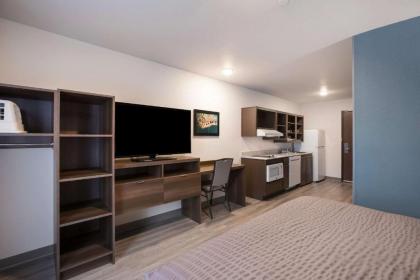 WoodSpring Suites Detroit Madison Heights - image 6