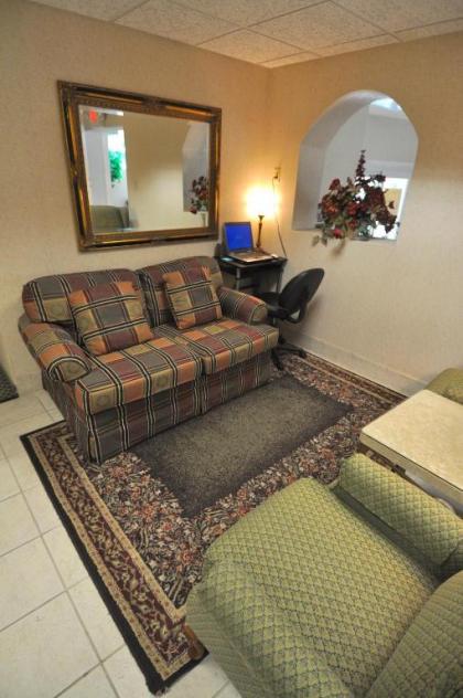 Hillside Inn - image 6