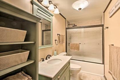 Home with Sunroom - 10-Min Walk to Boulder Beach - image 3