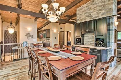 Home with Sunroom - 10-Min Walk to Boulder Beach - image 7