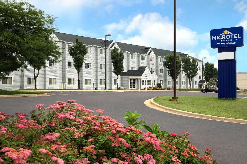 Microtel Inn & Suites By Wyndham Madison East - main image