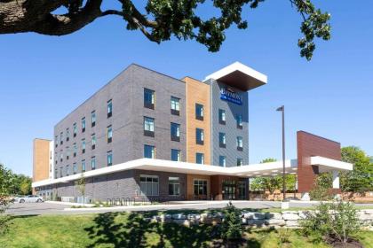 Baymont by Wyndham Madison - image 12