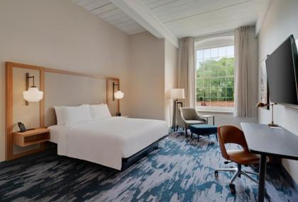 Fairfield Inn & Suites Madison - image 13