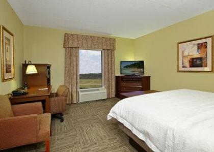 Hampton Inn & Suites Madisonville - image 15