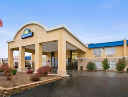 Days Inn by Wyndham madisonville Kentucky