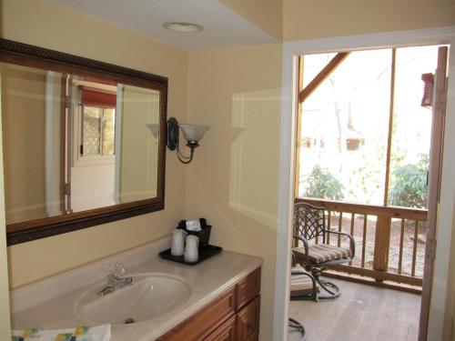 Jonathan Creek Inn and Villas - image 3