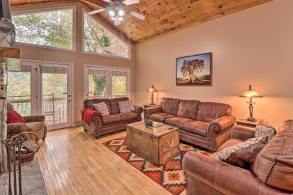 Cozy Rustic Red Cabin in Maggie Valley Club! - image 6