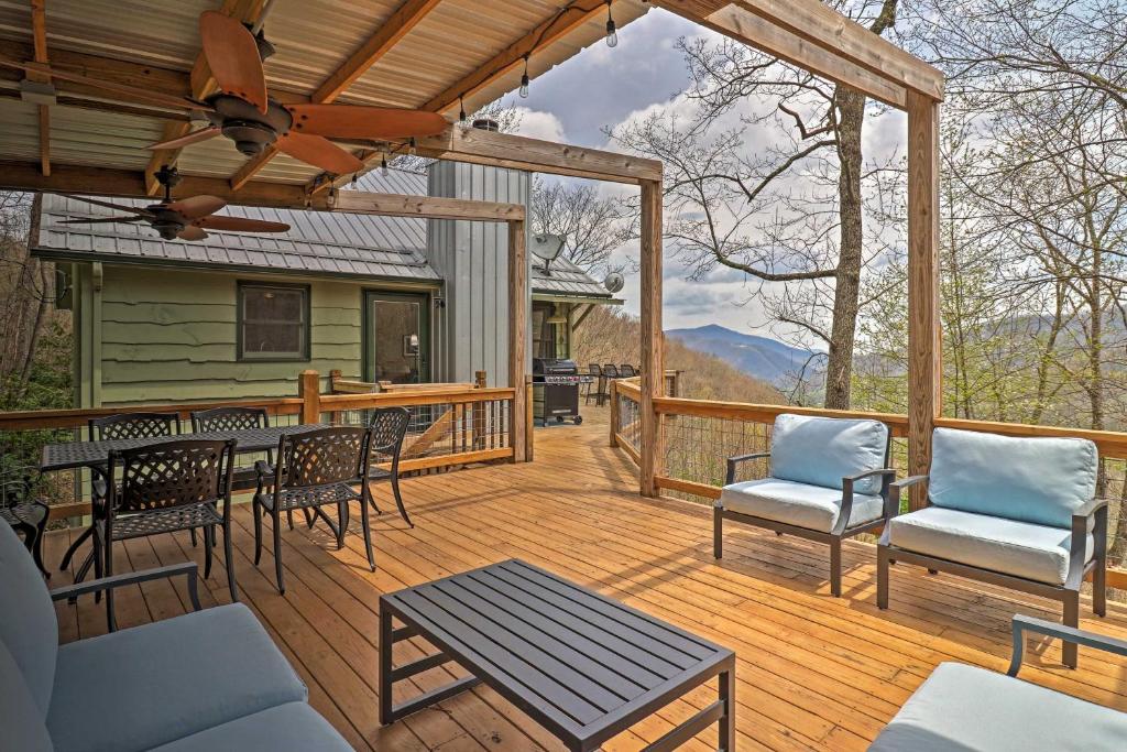 Serene Mountain Mist Retreat with Deck and Hot Tub! - main image