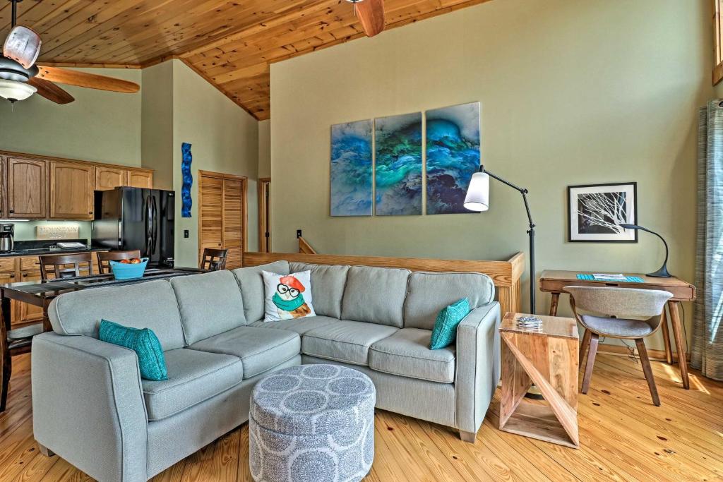 Serene Mountain Mist Retreat with Deck and Hot Tub! - image 5