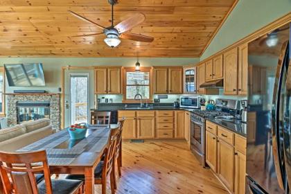 Serene Mountain Mist Retreat with Deck and Hot Tub! - image 7