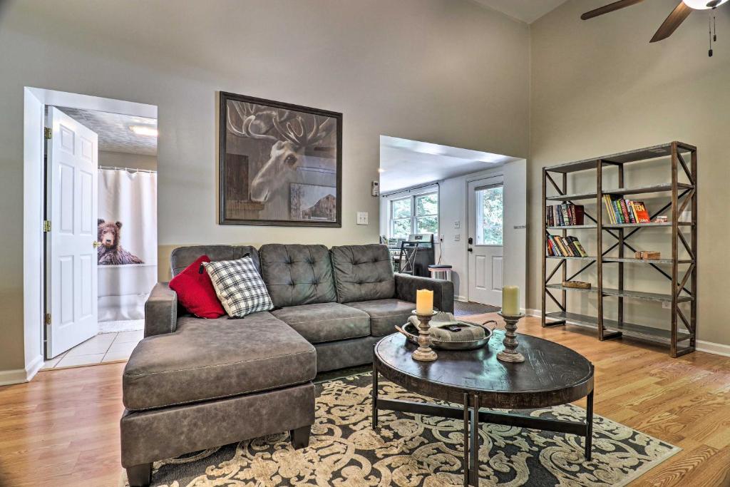 Family Cottage with Creekside Fire Pit Access! - image 7