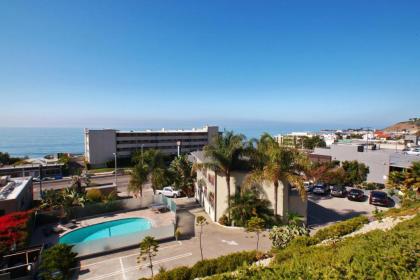 The M Malibu - image 3