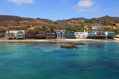 Luxury Malibu Beachfront Home-Short or Long-Term