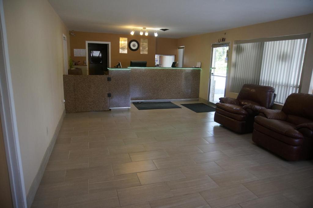 Budget Inn Malvern - image 3
