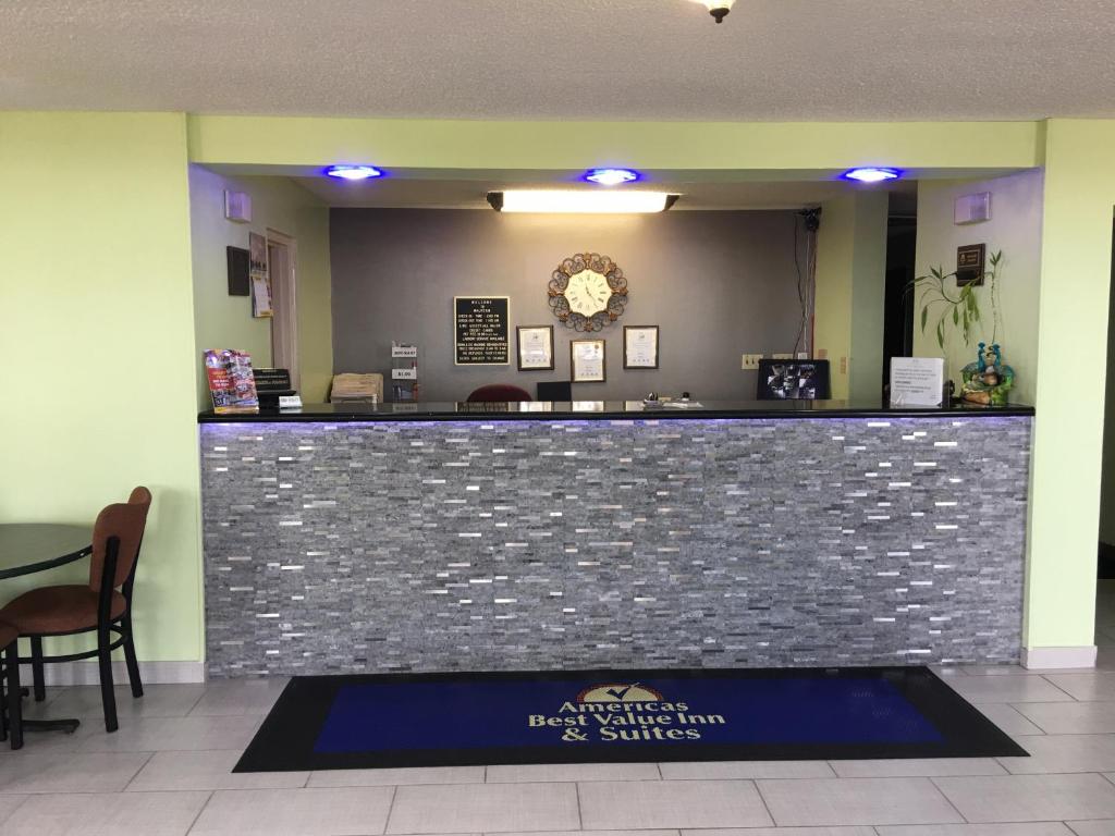 Americas Best Value Inn - Malvern - image 6