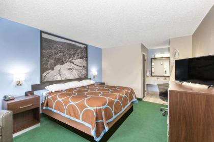 Super 8 by Wyndham Malvern - image 10