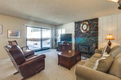 the Summit 207 mammoth Lakes California