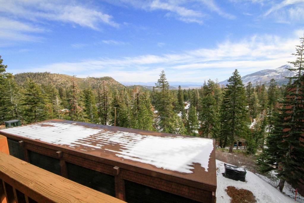 Mammoth Ski & Racquet Club #66 - image 3