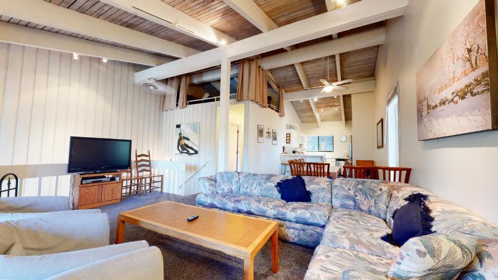 Mammoth West #116 Condo - main image