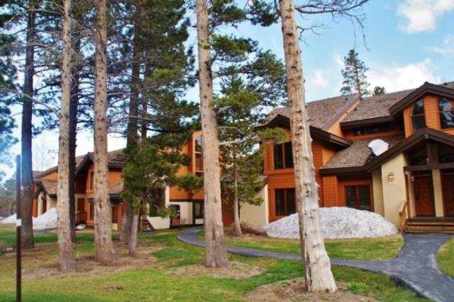 Beautiful Snowcreek Condo #283 - image 2