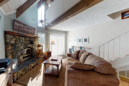 mammoth View Villas 21