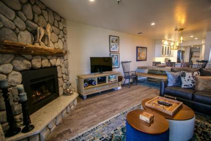 Bridges #209 Condo mammoth Lakes California