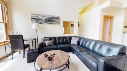 Snowcreek 880 Condo