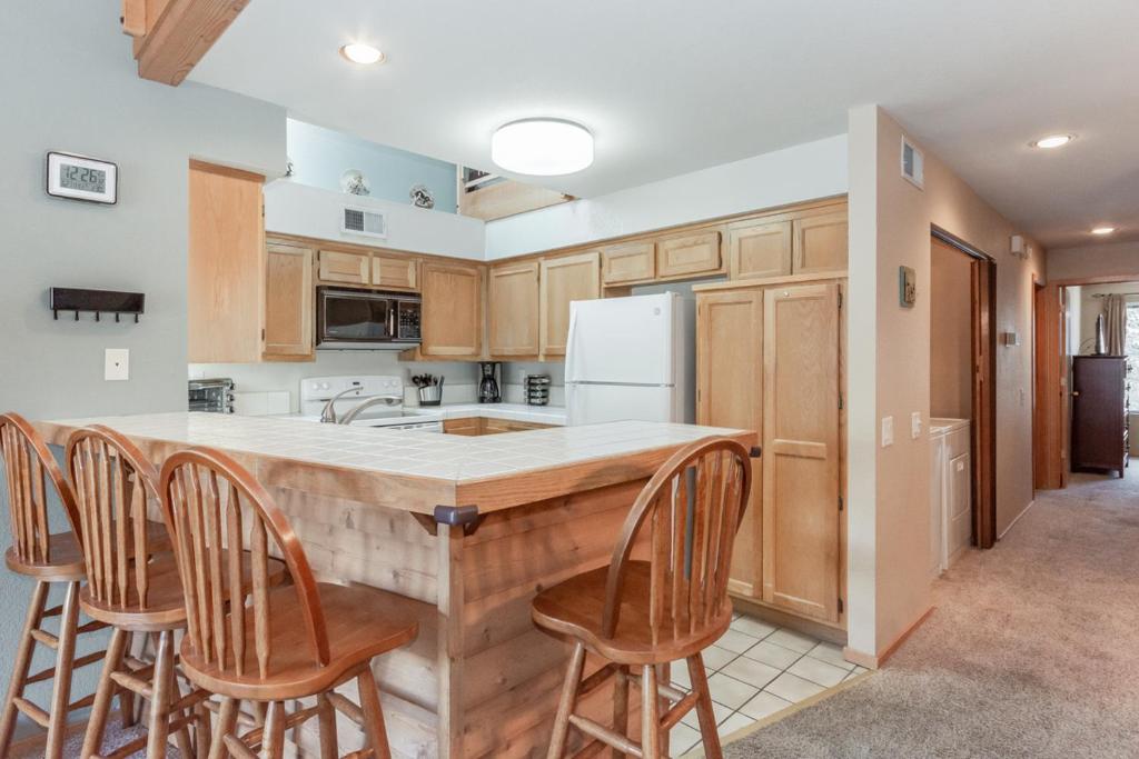 Snowcreek IV 588 - image 2