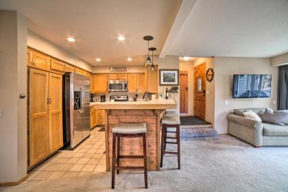 Snowcreek Resort Condo with Deck at Mammoth MTN - image 10