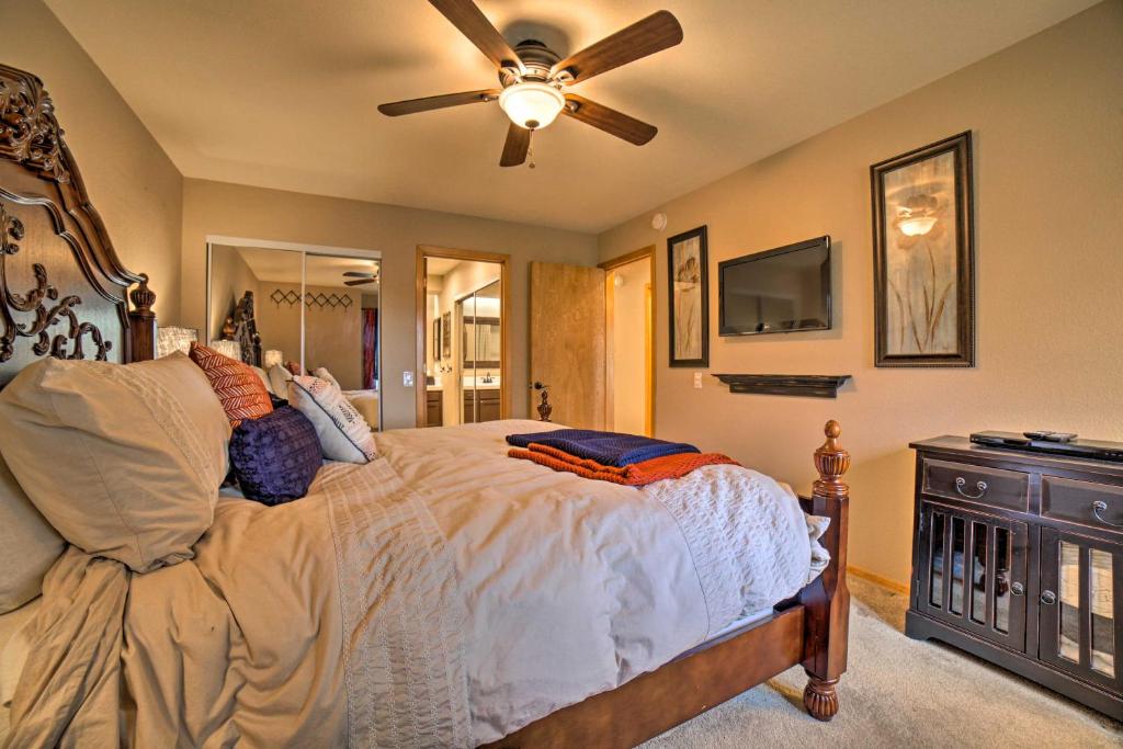 Snowcreek Resort Condo with Deck at Mammoth MTN - image 4