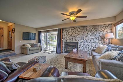 Snowcreek Resort Condo with Deck at Mammoth MTN - image 7