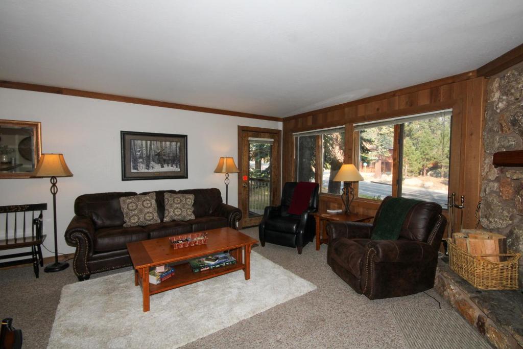 Mountainback #50 pet friendly - main image