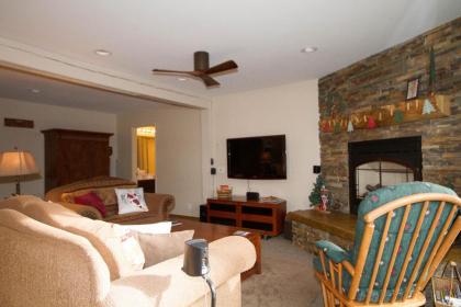 Mammoth Ski & Racquet Club #082 - image 10
