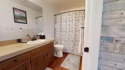 Sierra Manors #046 - image 16