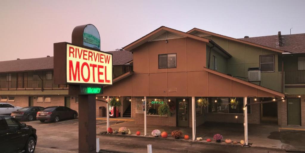 Riverview Trout Lodge - main image