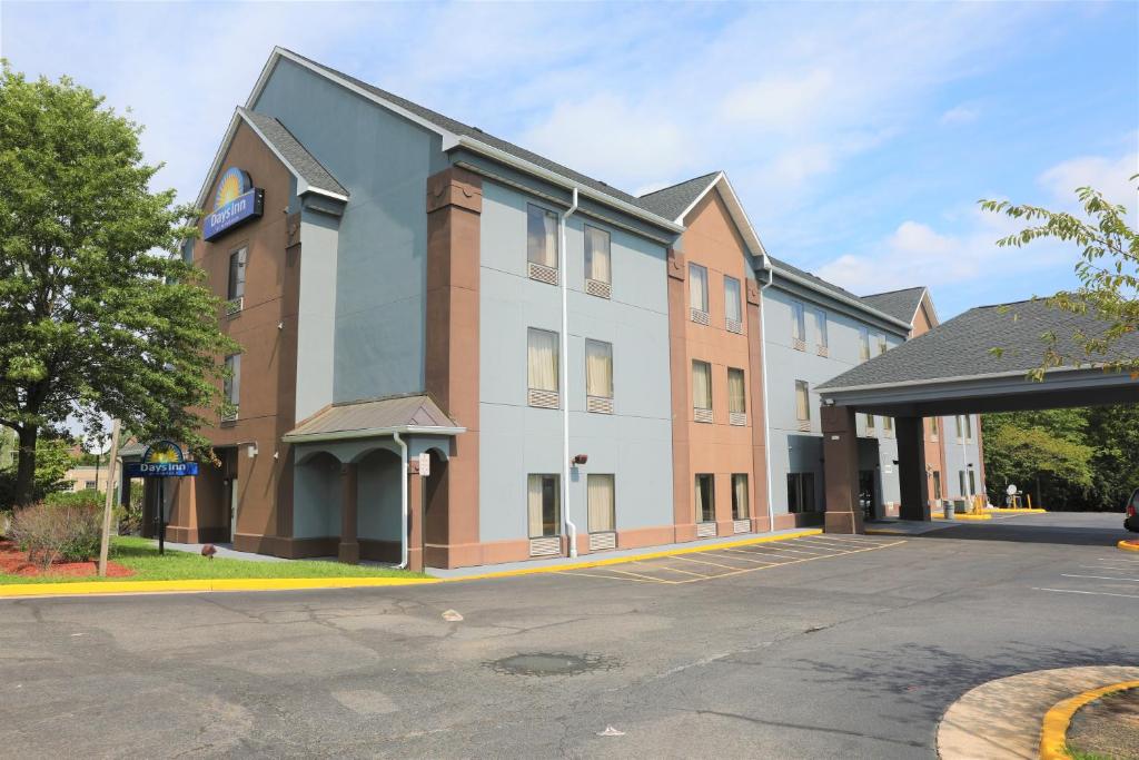 Days Inn by Wyndham Manassas - main image